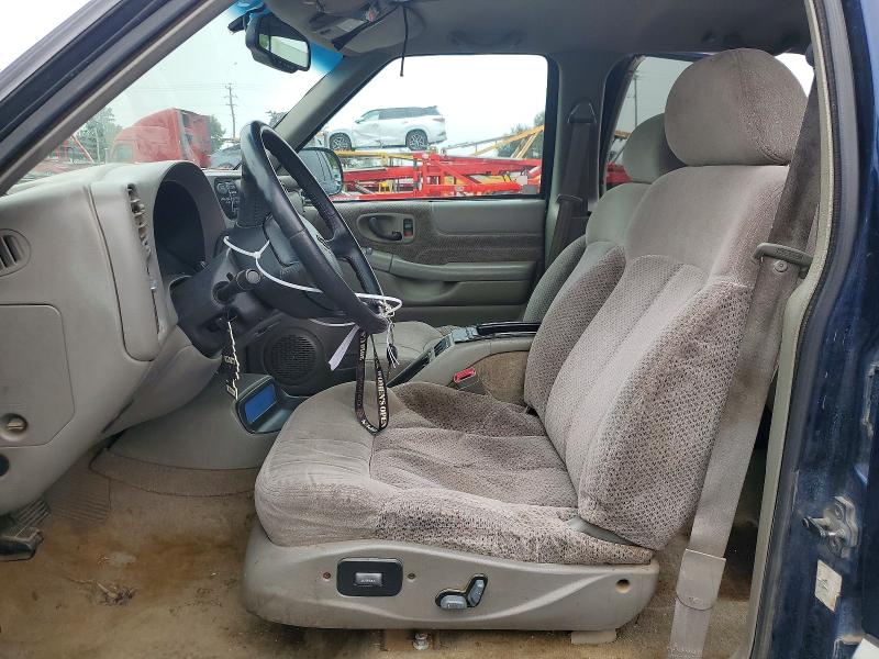 65885926 :رقم المزاد ، 1GNDT13W1Y2387213 vin ، 2000 Chevrolet Blazer مزاد بيع