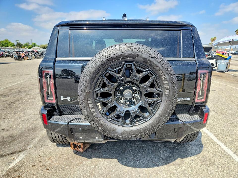 65014656 :رقم المزاد ، 1GKB0NDEXSU106337 vin ، 2025 Gmc Hummer Suv مزاد بيع
