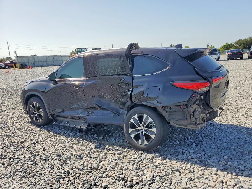 2022 Toyota Highlander მანქანა იყიდება აუქციონზე, vin: 5TDHZRAH3NS135494, აუქციონის ნომერი: 65516316