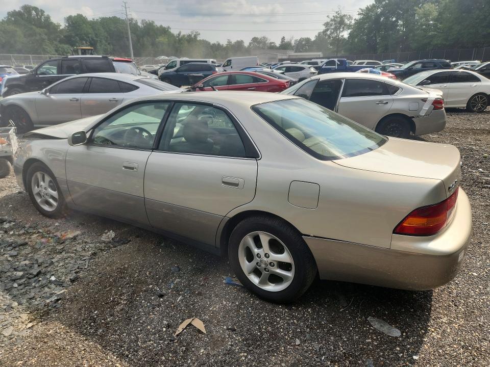 1998 Lexus Es მანქანა იყიდება აუქციონზე, vin: JT8BF28G5W5051136, აუქციონის ნომერი: 64121216