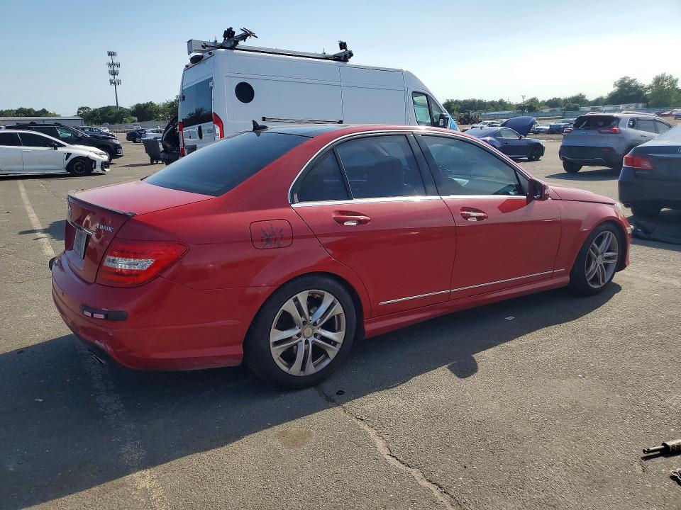 65649076 :رقم المزاد ، WDDGF8BBXCF862563 vin ، 2012 Mercedes-benz C مزاد بيع