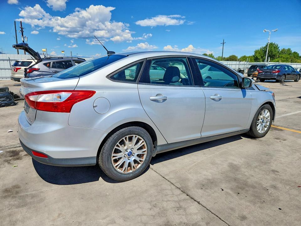 Продажа на аукционе авто 2012 Ford Focus, vin: 1FAHP3F21CL424675, номер лота: 65879296