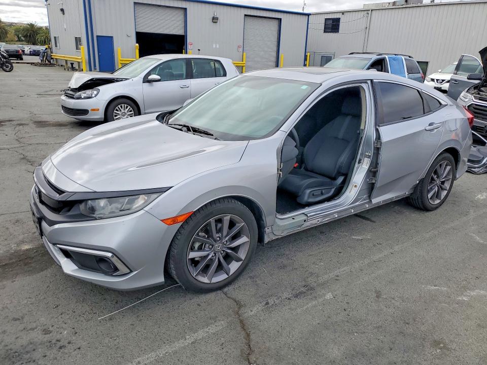 65199396 :رقم المزاد ، 19XFC1F33LE203548 vin ، 2020 Honda Civic مزاد بيع