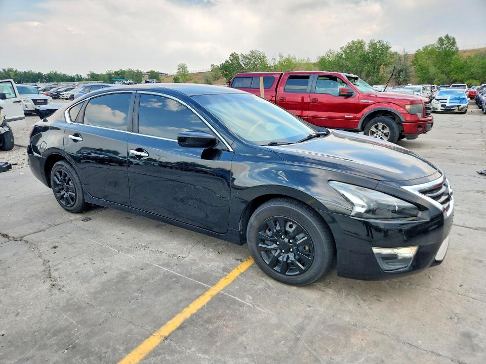 2015 Nissan Altima მანქანა იყიდება აუქციონზე, vin: 1N4AL3AP9FC427327, აუქციონის ნომერი: 63671496