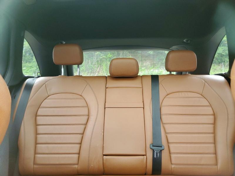 63818376 :رقم المزاد ، WDC0G4KB7HF127641 vin ، 2017 Mercedes-benz Glc مزاد بيع