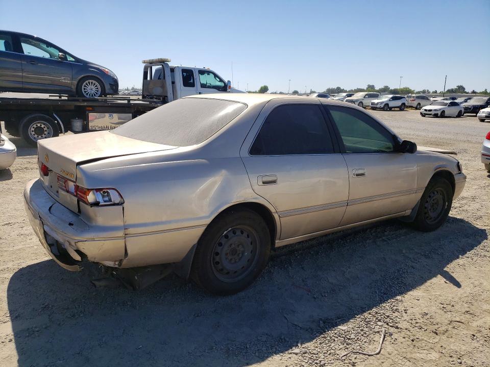 63604266 :رقم المزاد ، JT2BF28K5W0112481 vin ، 1998 Toyota Camry مزاد بيع