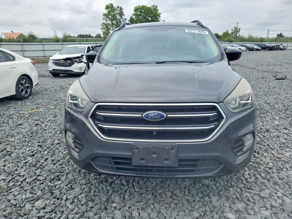65171846 :رقم المزاد ، 1FMCU0G97HUE32039 vin ، 2017 Ford Escape مزاد بيع