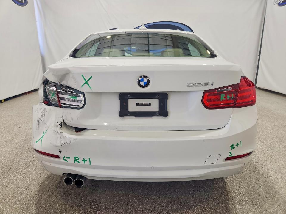 64473506 :رقم المزاد ، WBA3A5C5XDF356714 vin ، 2013 Bmw 328 مزاد بيع
