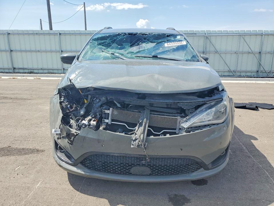64335556 :رقم المزاد ، 2C4RC1EG0LR262797 vin ، 2020 Chrysler Pacifica مزاد بيع