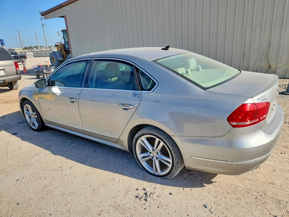 66245686 :رقم المزاد ، 1VWCS7A37EC012660 vin ، 2014 Volkswagen Passat مزاد بيع