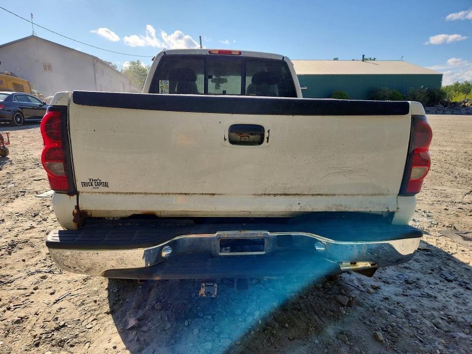 Продаж на аукціоні авто 2005 Chevrolet Silverado, vin: 1GCHK29UX5E156961, номер лоту: 65450306
