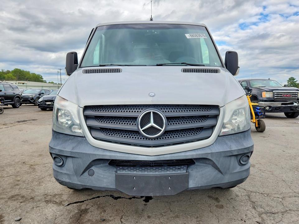 66563676 :رقم المزاد ، WD3PE7DC9F5987684 vin ، 2015 Mercedes-benz Sprinter مزاد بيع