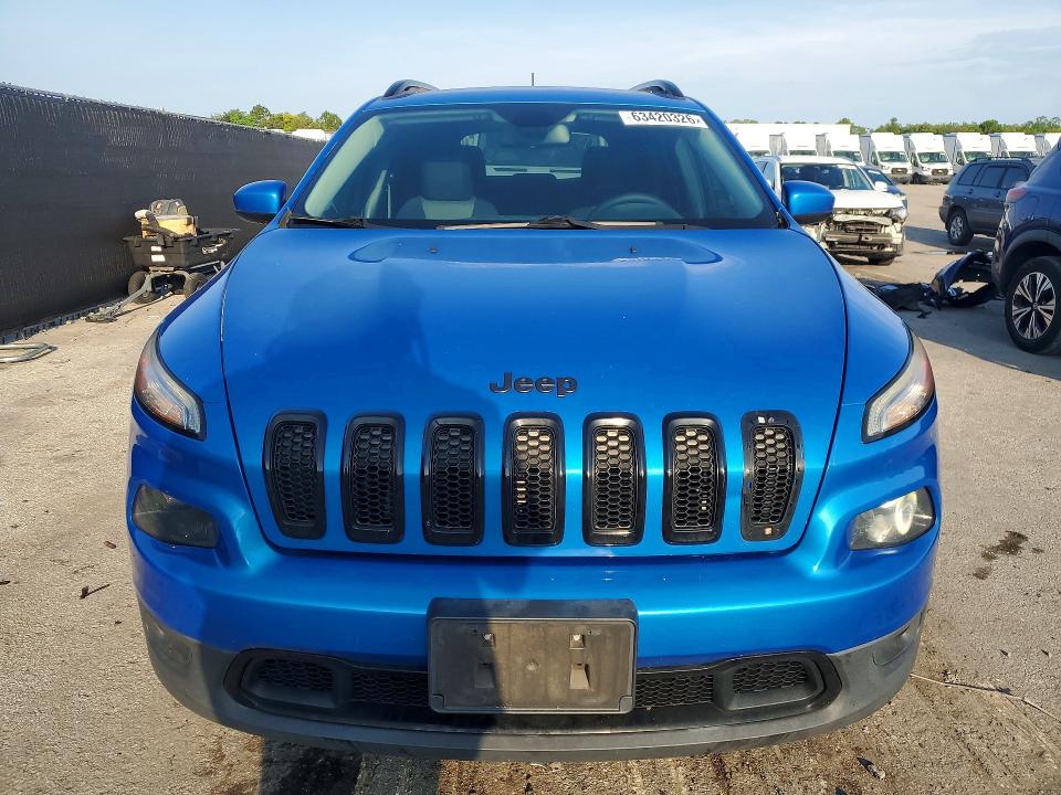 63420326 :رقم المزاد ، 1C4PJLCB5JD544661 vin ، 2018 Jeep Cherokee مزاد بيع
