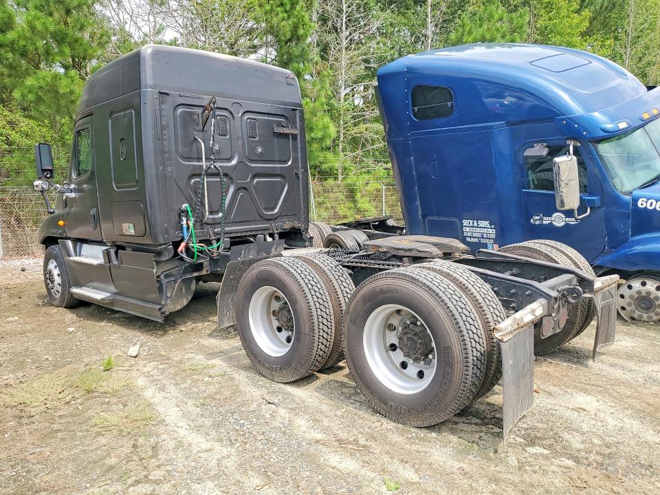 2014 Freightliner Cascadia 125 მანქანა იყიდება აუქციონზე, vin: 1FUJGLDV4ELFW4338, აუქციონის ნომერი: 64106016