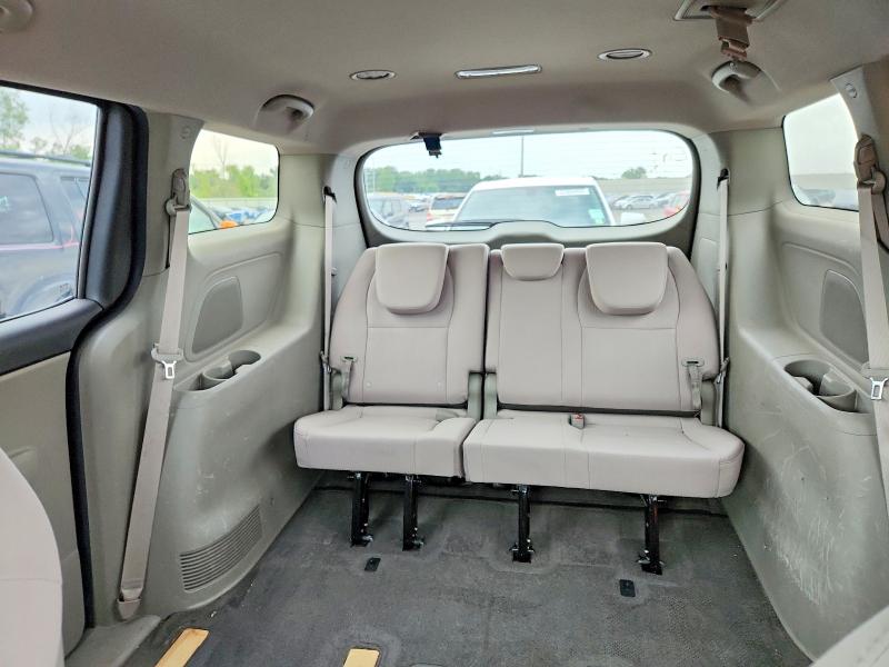 64561746 :رقم المزاد ، KNDMB5C16M6668269 vin ، 2021 Kia Sedona مزاد بيع