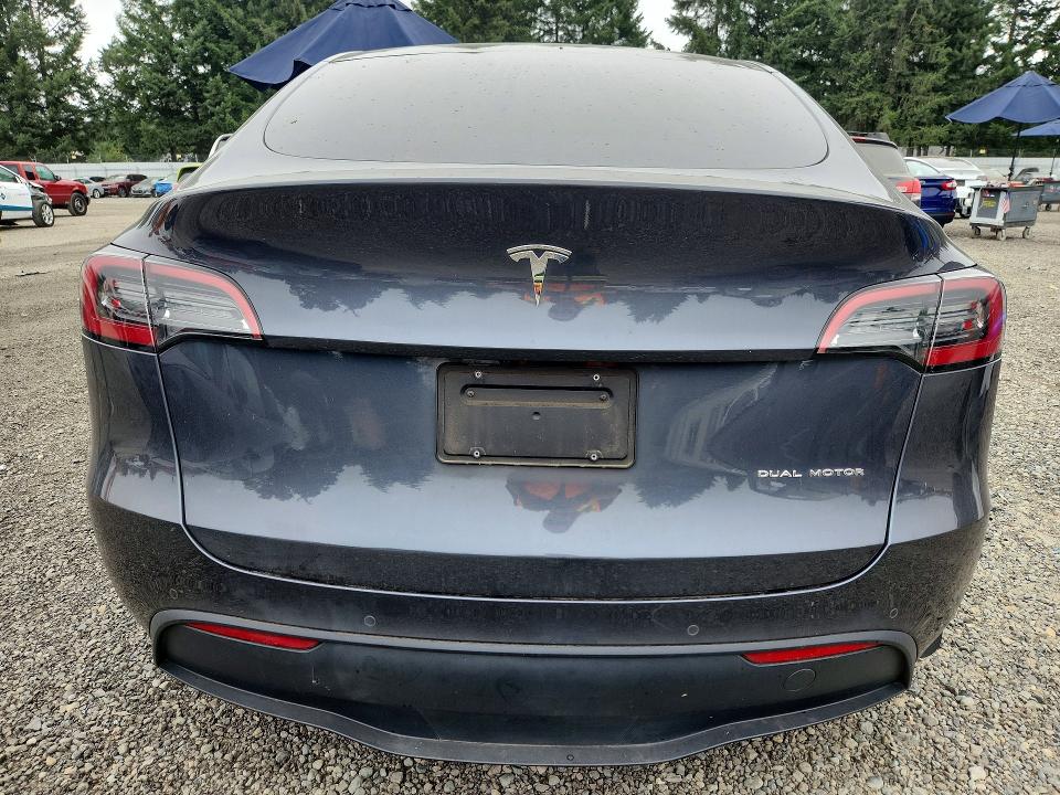 64479636 :رقم المزاد ، 5YJYGDEE4MF212580 vin ، 2021 Tesla Model Y مزاد بيع