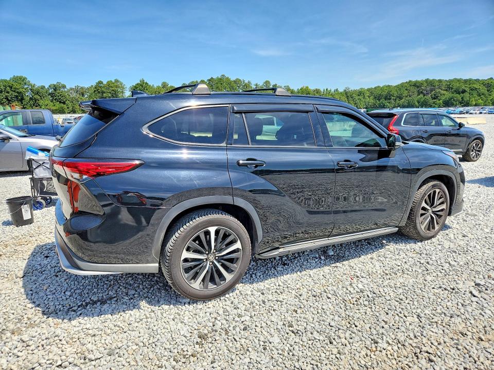 Продаж на аукціоні авто 2022 Toyota Highlander, vin: 5TDJZRAH0NS111591, номер лоту: 65052836