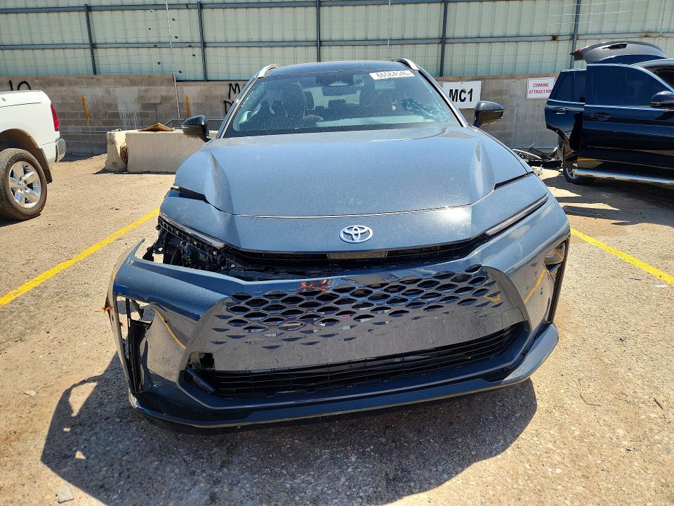 66584546 :رقم المزاد ، JTDACAAJ1S3035060 vin ، 2025 Toyota Crown Signia مزاد بيع