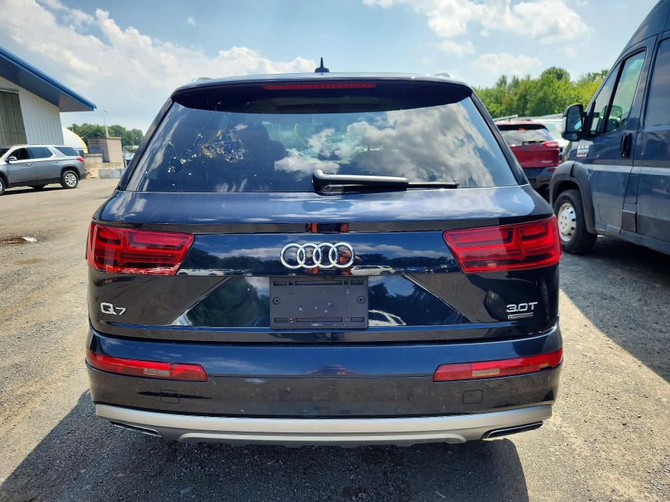 66065456 :رقم المزاد ، WA1LABF7XHD021950 vin ، 2017 Audi Q7 مزاد بيع