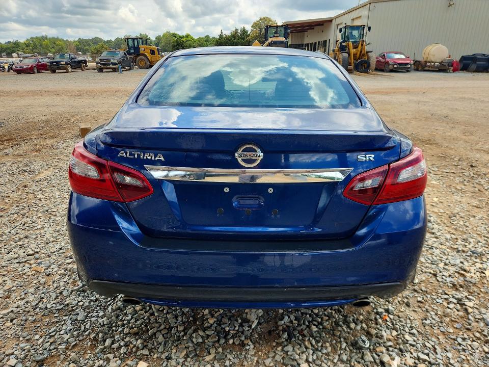 2017 Nissan Altima მანქანა იყიდება აუქციონზე, vin: 1N4AL3AP1HC498427, აუქციონის ნომერი: 63561866