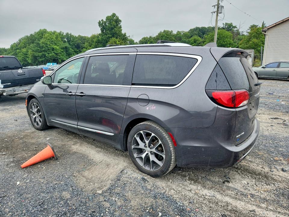 63484216 :رقم المزاد ، 2C4RC1GG8JR323372 vin ، 2018 Chrysler Pacifica مزاد بيع