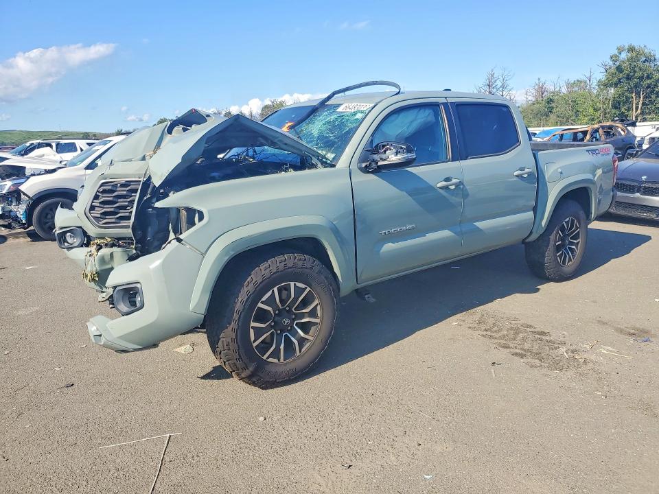 66483036 :رقم المزاد ، 3TYCZ5AN3NT087119 vin ، 2022 Toyota Tacoma مزاد بيع
