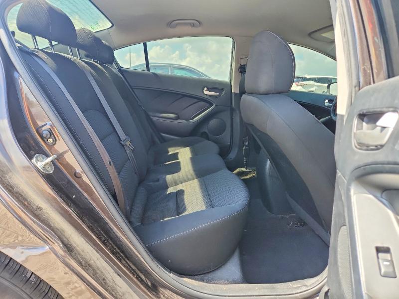 2017 Kia Forte მანქანა იყიდება აუქციონზე, vin: 3KPFK4A74HE111810, აუქციონის ნომერი: 65198846