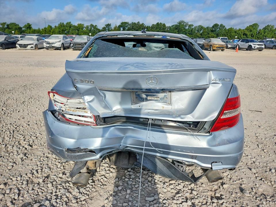 2013 Mercedes-benz C მანქანა იყიდება აუქციონზე, vin: WDDGF8AB7DR248099, აუქციონის ნომერი: 65227676