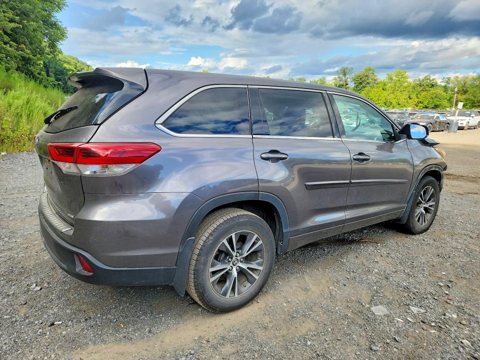 Продажа на аукционе авто 2018 Toyota Highlander, vin: 5TDBZRFH5JS804759, номер лота: 66385356