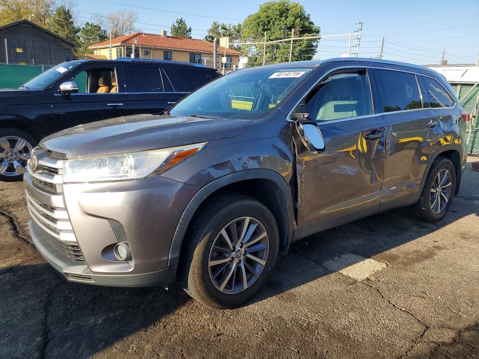 2019 Toyota Highlander მანქანა იყიდება აუქციონზე, vin: 5TDJZRFH9KS989718, აუქციონის ნომერი: 66146706