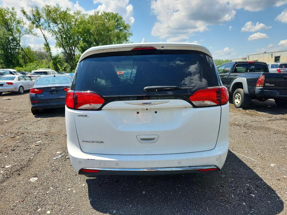 2020 Chrysler Pacifica მანქანა იყიდება აუქციონზე, vin: 2C4RC1FG1LR121719, აუქციონის ნომერი: 64303736