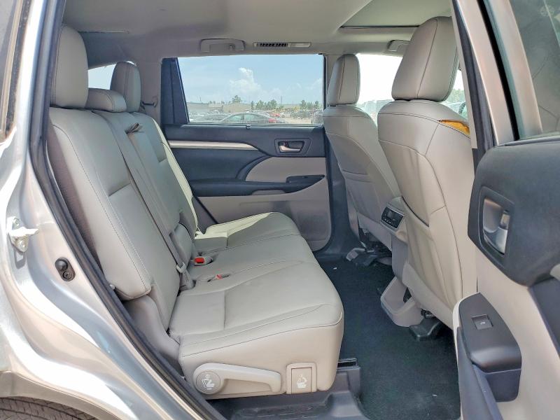 2018 Toyota Highlander მანქანა იყიდება აუქციონზე, vin: 5TDKZRFH2JS538097, აუქციონის ნომერი: 65318746