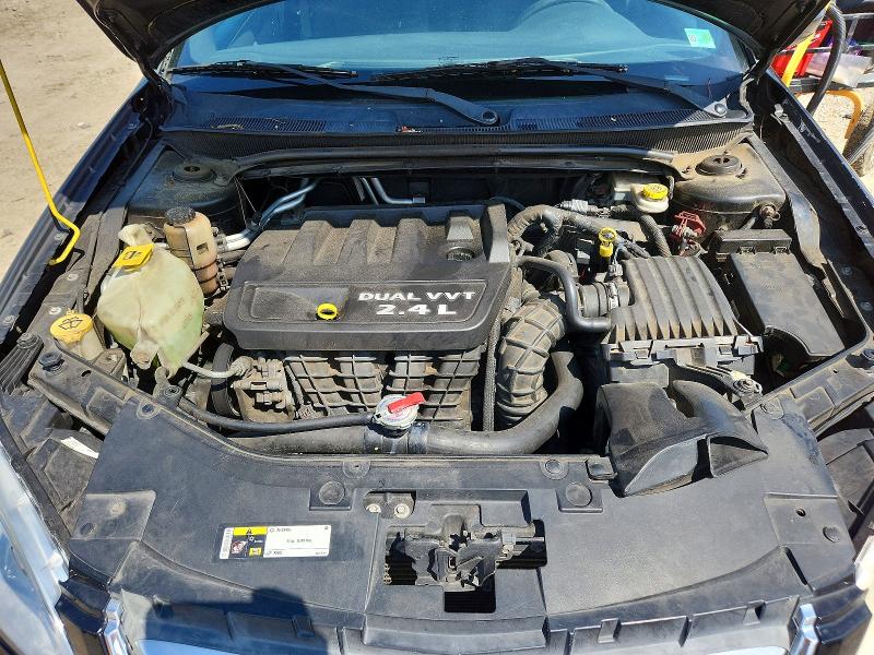 65631636 :رقم المزاد ، 1C3CCBAB3EN211398 vin ، 2014 Chrysler 200 مزاد بيع