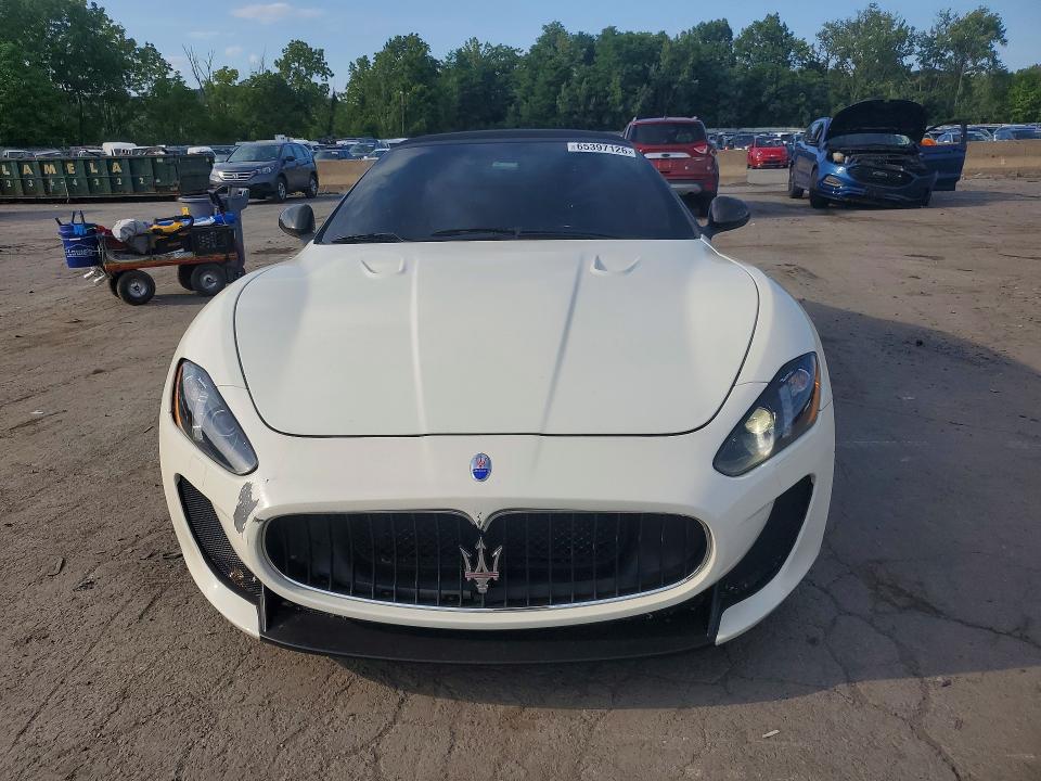 2015 Maserati Granturismo მანქანა იყიდება აუქციონზე, vin: ZAM45VMA3F0133889, აუქციონის ნომერი: 65397126