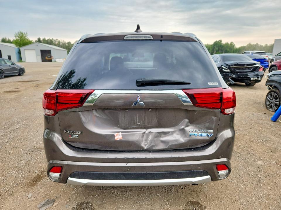 64080696 :رقم المزاد ، JA4J24A58JZ616021 vin ، 2018 Mitsubishi Outlander مزاد بيع