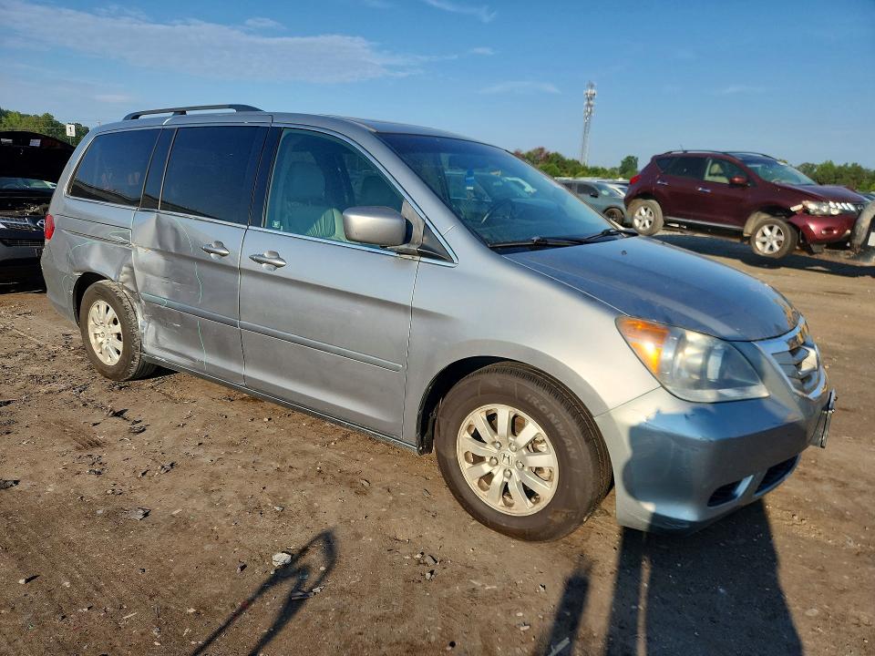 67074126 :رقم المزاد ، 5FNRL3H7XAB080816 vin ، 2010 Honda Odyssey مزاد بيع