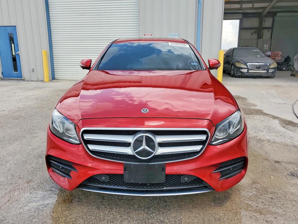63362446 :رقم المزاد ، WDDZF4JB4KA520055 vin ، 2019 Mercedes-benz E مزاد بيع