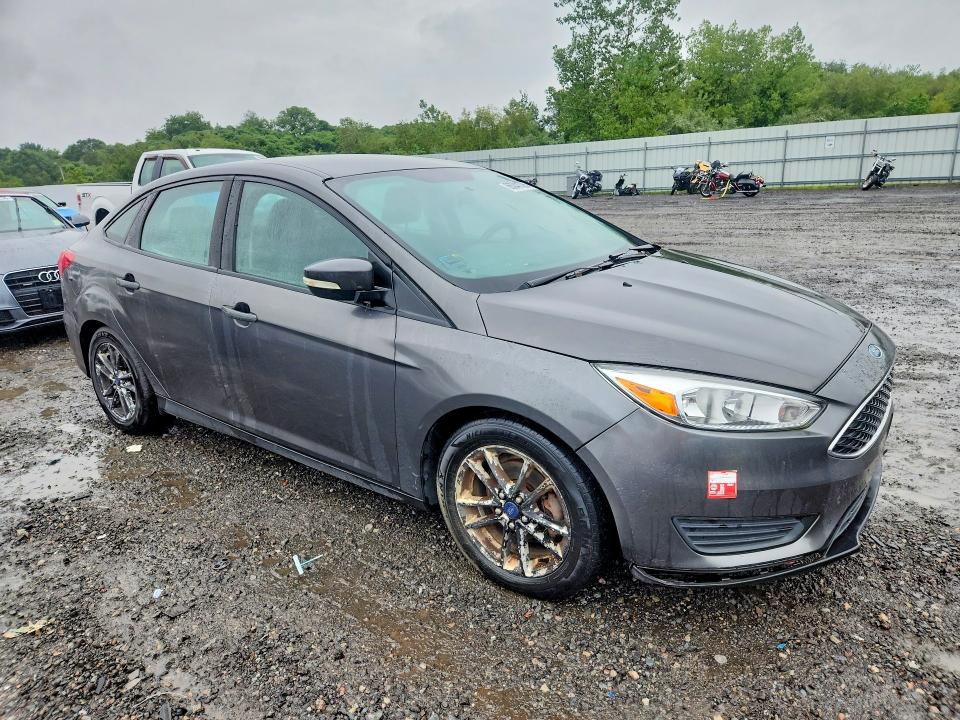 65041726 :رقم المزاد ، 1FADP3F26FL243168 vin ، 2015 Ford Focus مزاد بيع