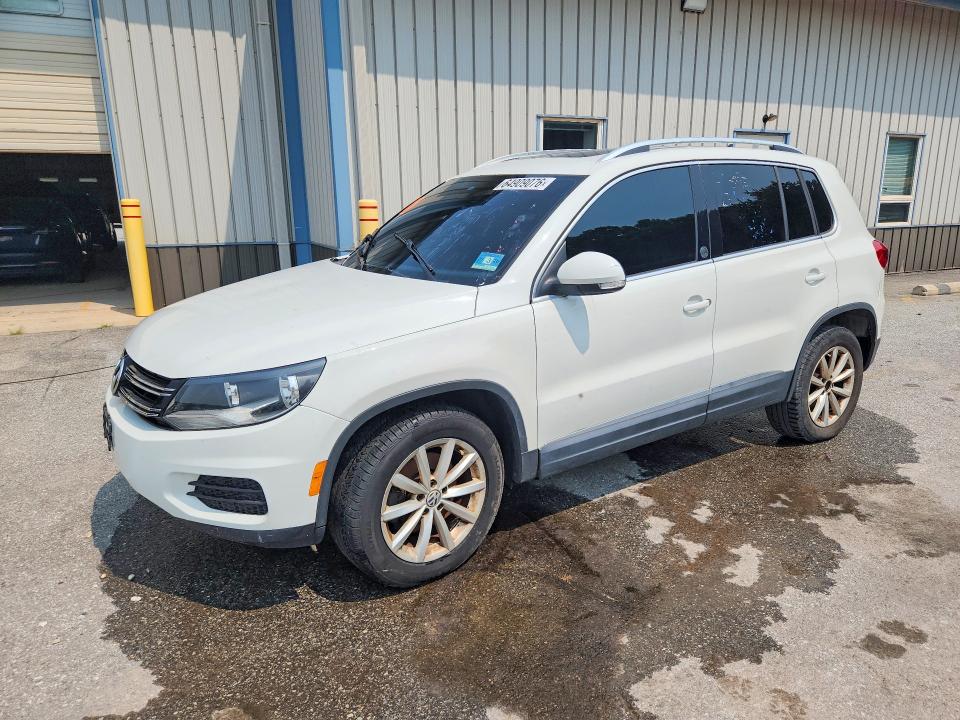 64909076 :رقم المزاد ، WVGSV7AX4HW503131 vin ، 2017 Volkswagen Tiguan مزاد بيع