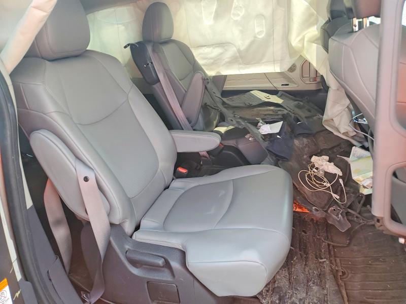 64135956 :رقم المزاد ، 5TDYRKEC4NS093309 vin ، 2022 Toyota Sienna مزاد بيع