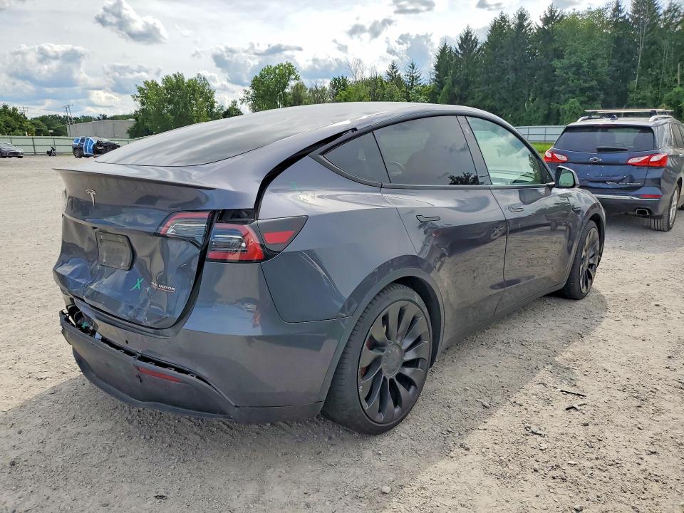 64781446 :رقم المزاد ، 7SAYGDEFXNF448096 vin ، 2022 Tesla Model Y مزاد بيع