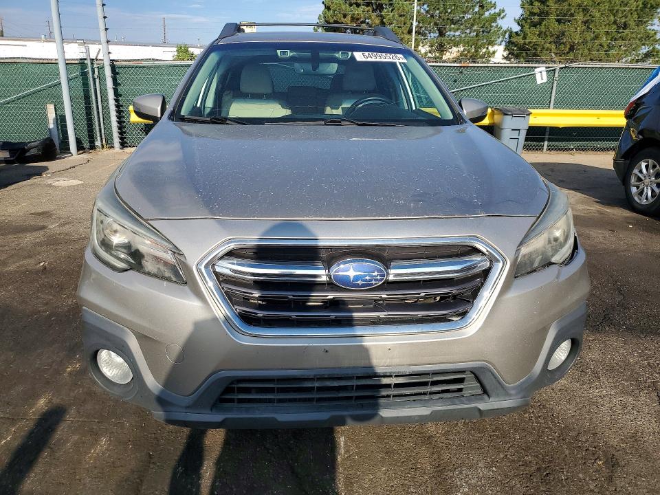64995526 :رقم المزاد ، 4S4BSENC5J3355406 vin ، 2018 Subaru Outback مزاد بيع