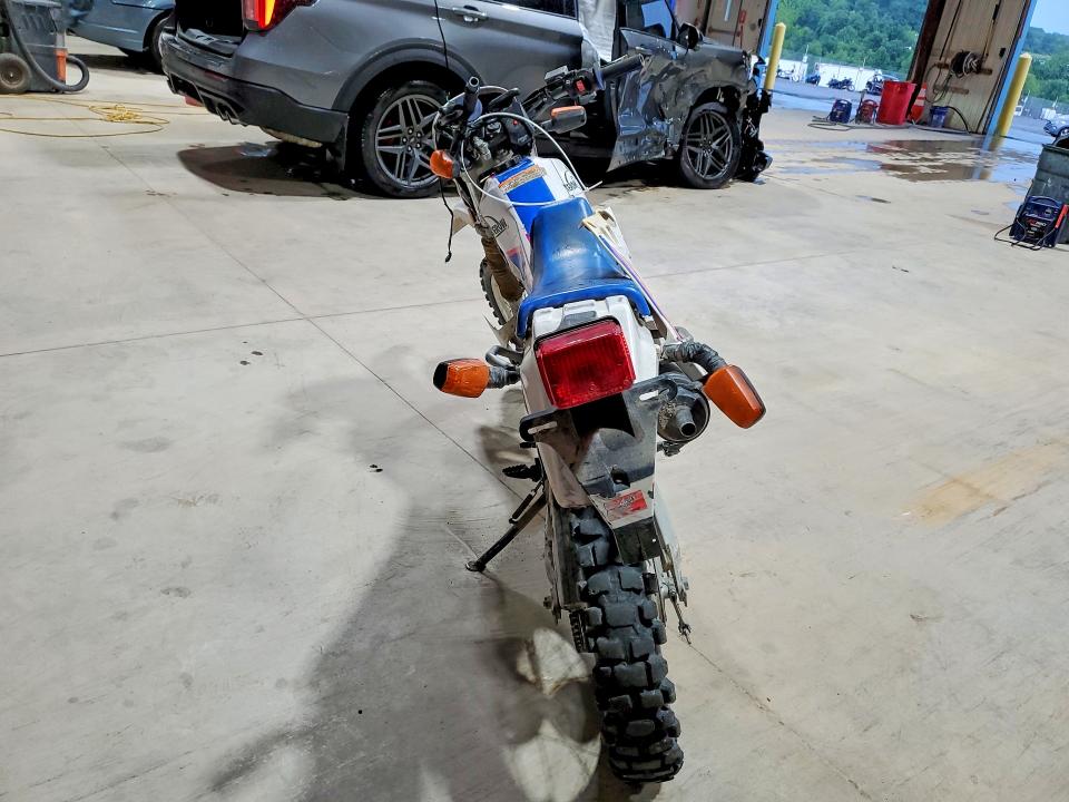 64462856 :رقم المزاد ، JYA4BEE05PA014865 vin ، 1993 Yamaha Xt225 مزاد بيع
