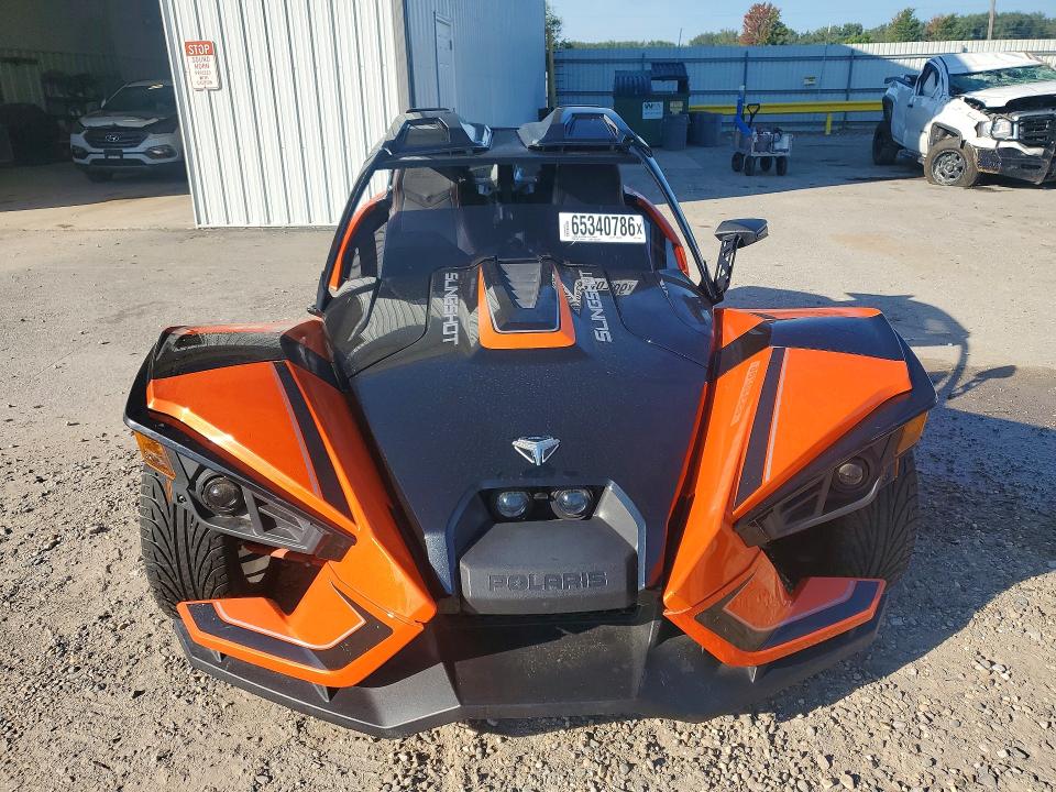 65340786 :رقم المزاد ، 57XAARFA1H8120884 vin ، 2017 Polaris Slingshot مزاد بيع