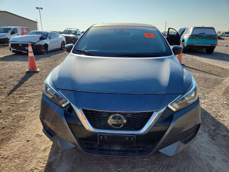 66745126 :رقم المزاد ، 3N1CN8DV0ML897111 vin ، 2021 Nissan Versa مزاد بيع