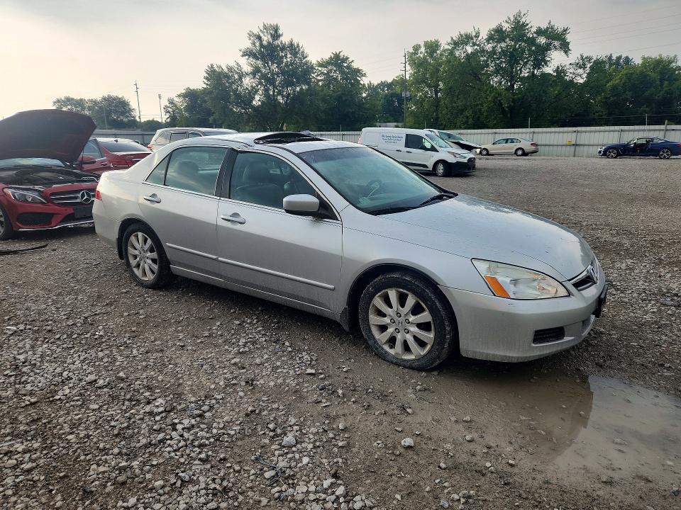 2007 Honda Accord მანქანა იყიდება აუქციონზე, vin: 1HGCM66557A035775, აუქციონის ნომერი: 64597616