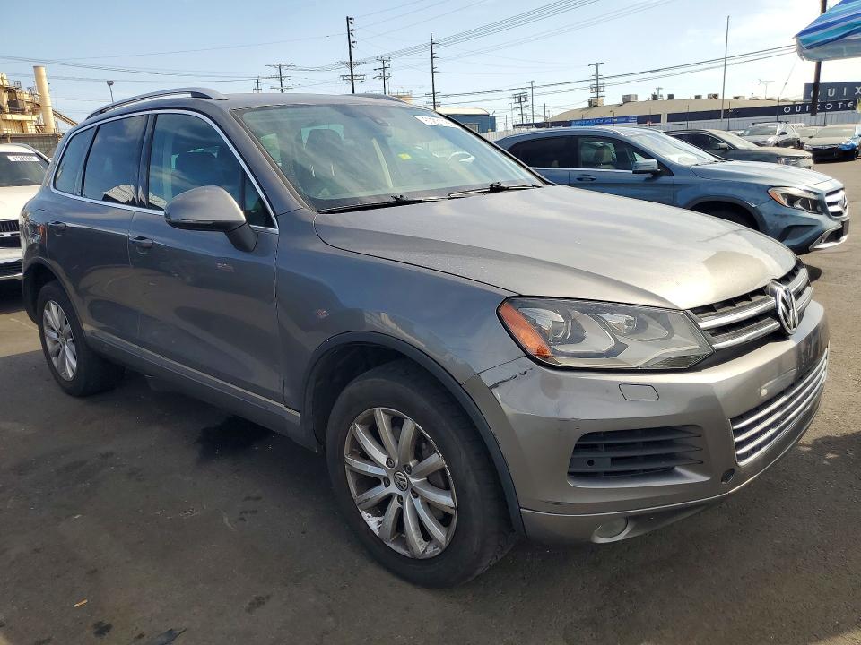 2012 Volkswagen Touareg მანქანა იყიდება აუქციონზე, vin: WVGEF9BP2CD011934, აუქციონის ნომერი: 67201786