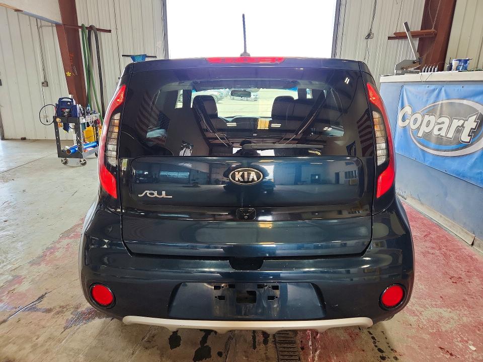 2018 Kia Soul მანქანა იყიდება აუქციონზე, vin: KNDJP3A58J7511220, აუქციონის ნომერი: 66073766