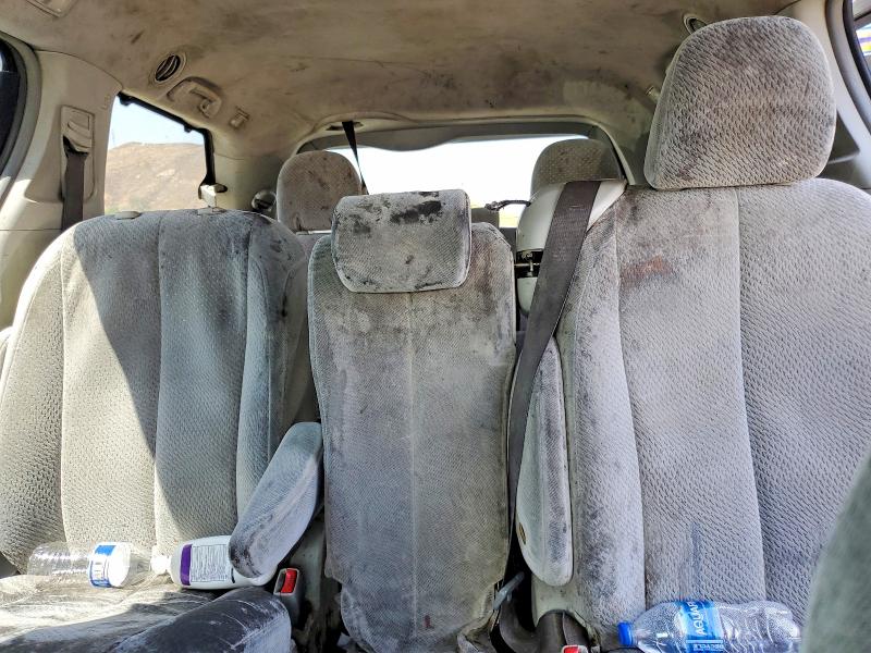 63686756 :رقم المزاد ، 5TDKK3DC4BS020387 vin ، 2011 Toyota Sienna مزاد بيع