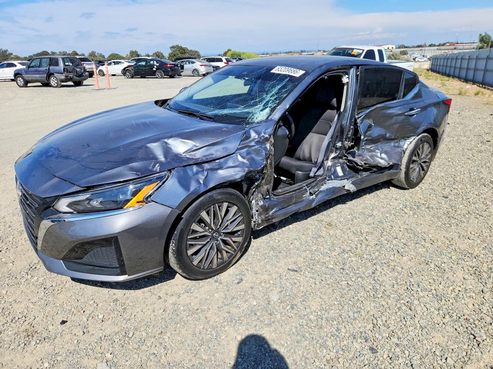 2023 Nissan Altima მანქანა იყიდება აუქციონზე, vin: 1N4BL4DWXPN353130, აუქციონის ნომერი: 65209686
